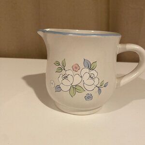 Chantilly Collection Fleur de Lune Moon‎ Flower 10oz Stoneware Pitcher – Japan